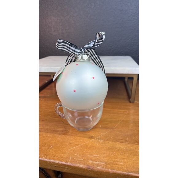 Coton Colors Just Married Hand-painted Glass Ornament. 4" 2009 - Picture 4 of 7